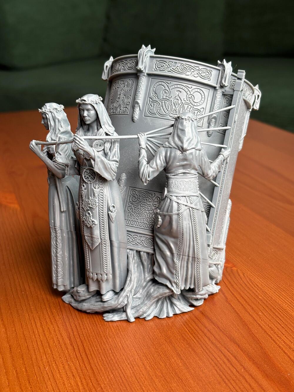 Portalápices Vikingo de Resina Impresa en 3D - Imagen 3
